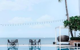 โรงแรมเดอะ ลอฟต์ ซีไซด์ ศรีราชา (SHA Extra Plus)